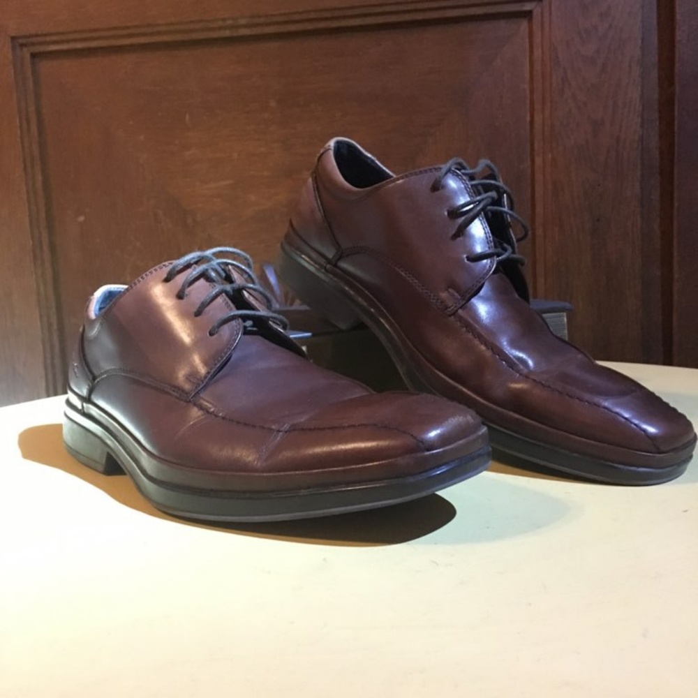 Kenneth Cole dress shoes